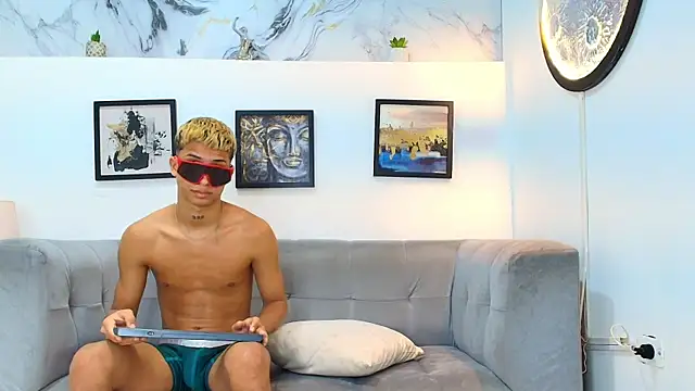 Онлайн чат XXX GOLD_BOYS