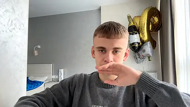 SoloFury Pertunjukan Webcam