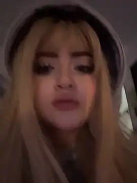 Chat XXX en directo de lya_nekko_