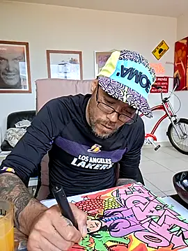 Mr_Graffitimile's Live XXX Chat