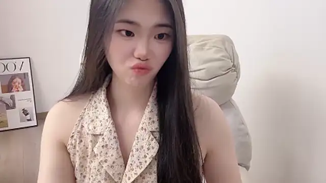 suki-1 Live XXX Chat