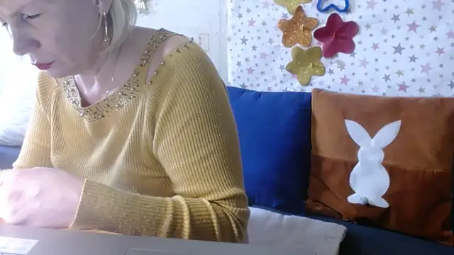 QueenLana's Live XXX Chat