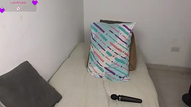blue__moon_'s Live XXX Chat
