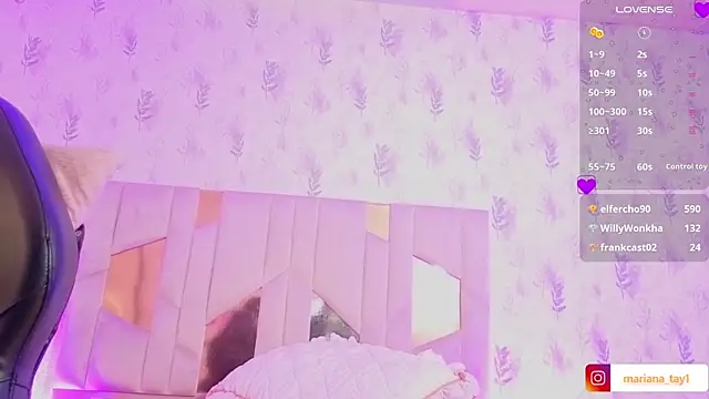 MARIANA_TAY1 élő XXX-chatje