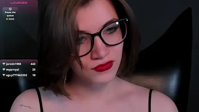 دردشة CathyAdams الجنسية المباشرة