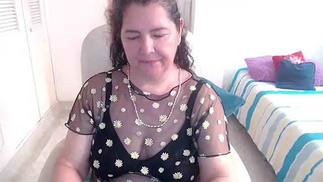 leonela_69's Live XXX Chat