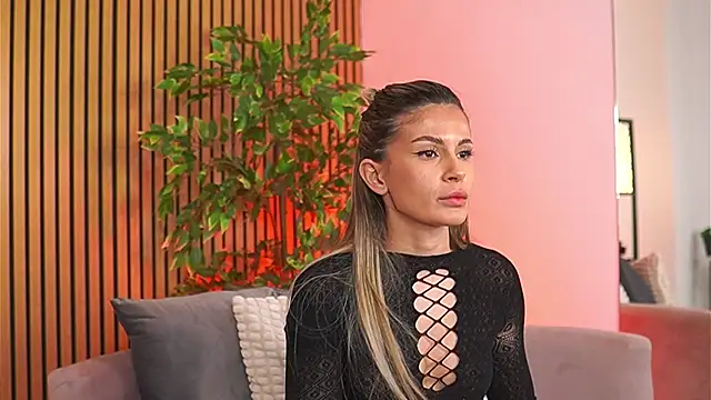 Avril_Cyrus 即時 XXX 聊天