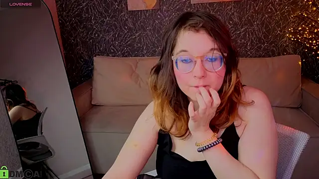 Aleks-caster Live XXX Chat
