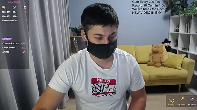 Tomguys live XXX chat