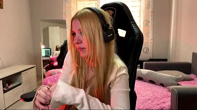 cyber_shawtyzzz Adlı Modelin Canlı XXX Sohbeti