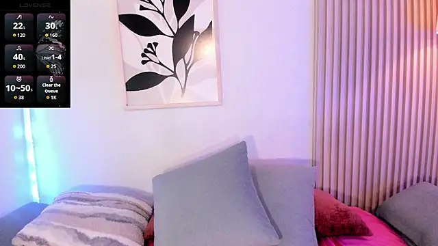 Chat XXX en directo de HannahSkies
