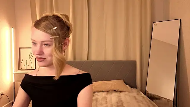 EvaHamilton live XXX chat