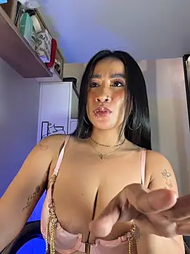 Chat XXX en directo de AsianMilfSheryl