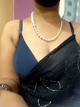 Praveena27telugu Live XXX-chat