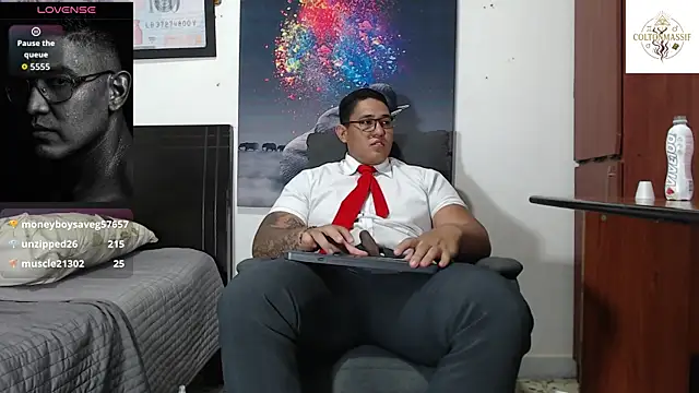 coltonmassiff Chat XXX live