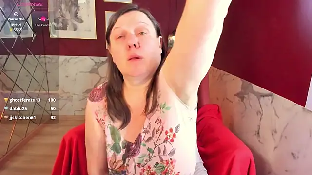 Chat +18 de KellyPerfection ao vivo