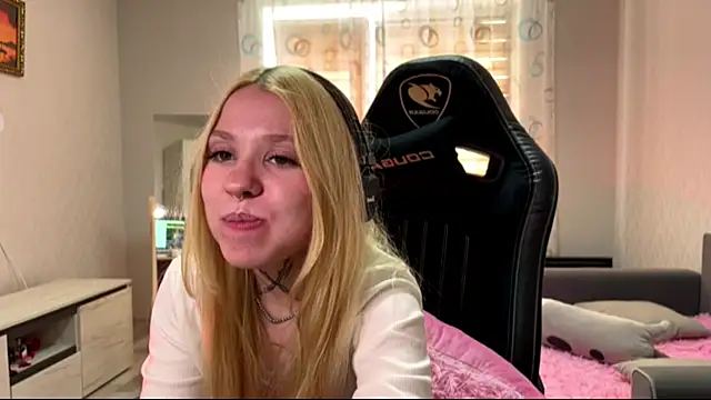 cyber_shawtyzzz: απευθείας συνομιλία ΧΧΧ