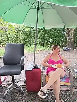 hotandfierylatinos2023: διαδικτυακό σόου στην κάμερα