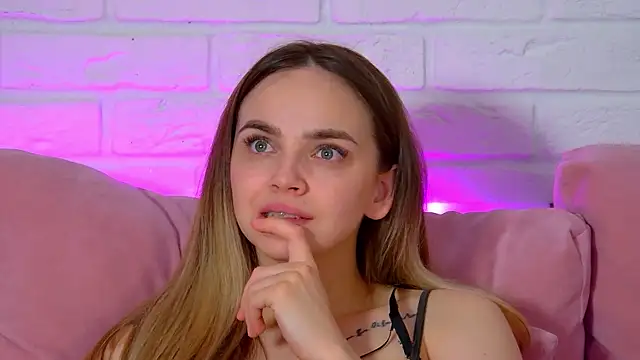 AnitaVenture Chat XXX live