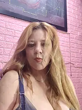 XXX chat uživo modela karlaanqui1