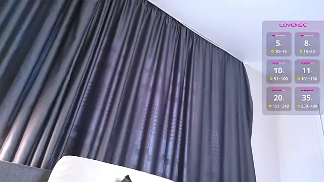 S3Xyes' Webcam Show