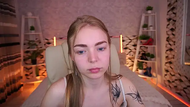 دردشة EmilySunshineS الجنسية المباشرة