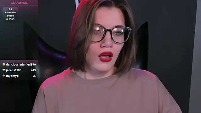 دردشة CathyAdams الجنسية المباشرة