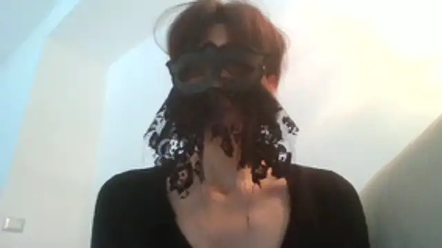 XXX chat uživo modela HelenTiAscolta