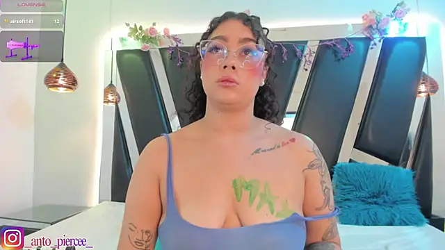 antonelllepiercee – Naživo XXX chat