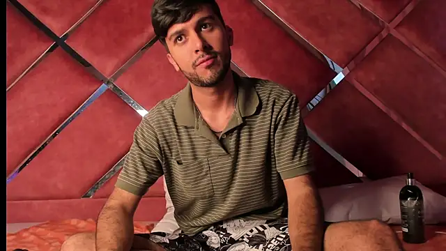 Chat +18 de RodrigoColby2 ao vivo