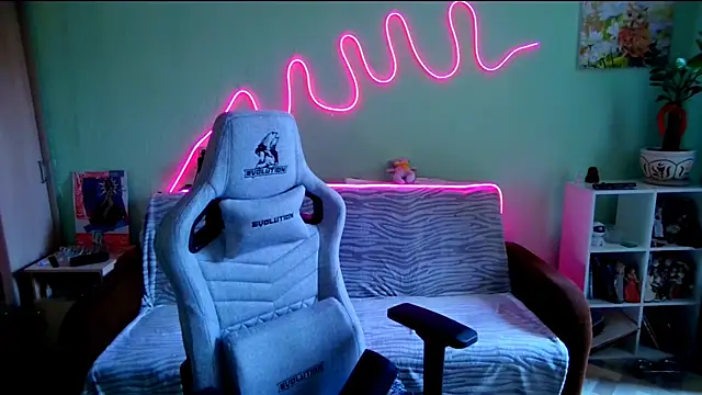 MeLanXolik Webcam Show