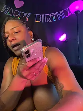 GirthGoddessCoco's Webcam Show