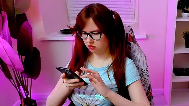 Czat XXX na żywo – CarolGiggly