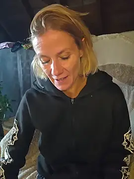 yola181 Live XXX-Chat