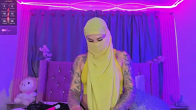 Nayla-Mouna Adlı Modelin Web Kamerası Şovu