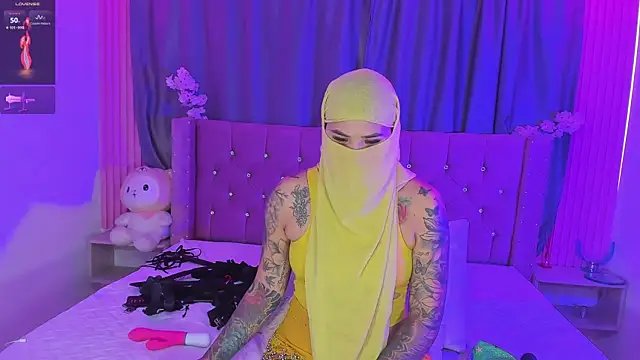 Nayla-Mouna Webcam Show