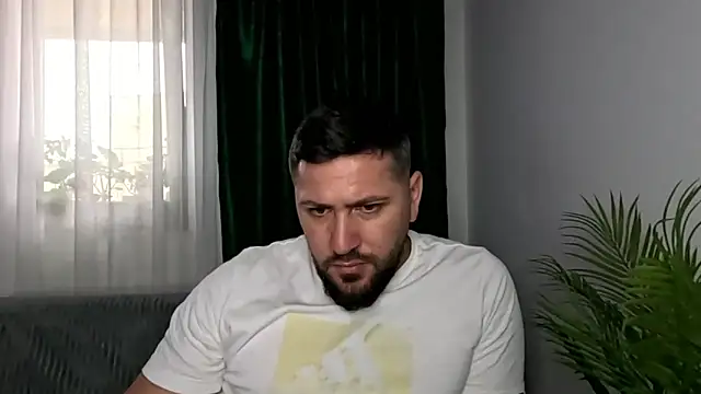 Gold_Alpha_Boy Adlı Modelin Canlı XXX Sohbeti