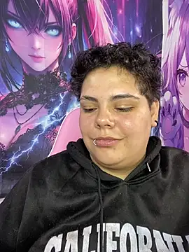 Hailey_Curvyのウェブカメラショー