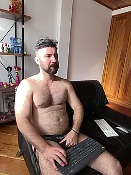 ADONIS_ART01 – Live XXX-chat