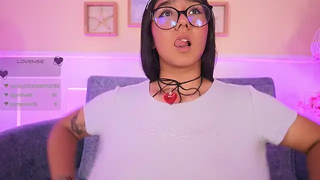 VioletJoness_'s Webcam Show