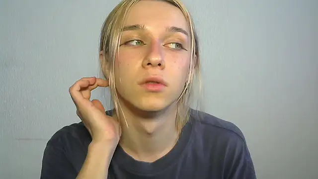 icebenz Chat XXX in diretta