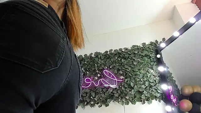 DestinyHills Chat XXX live