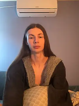 milli_nik – webcam-show