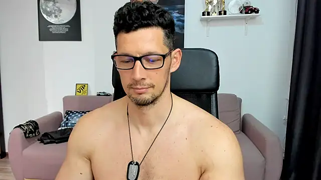 BrutusK08 Webcam show