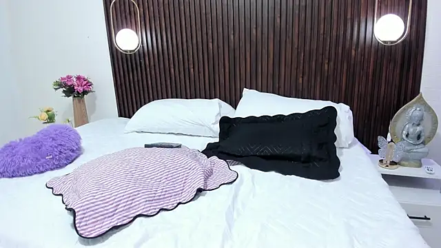 RoxxanneMooree 现场XXX聊天