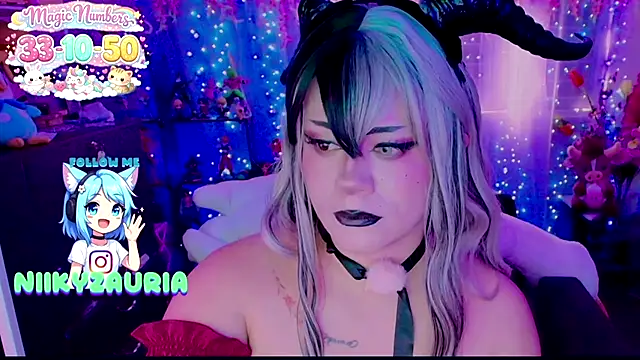 Chatroom XXX en direct de _niiky