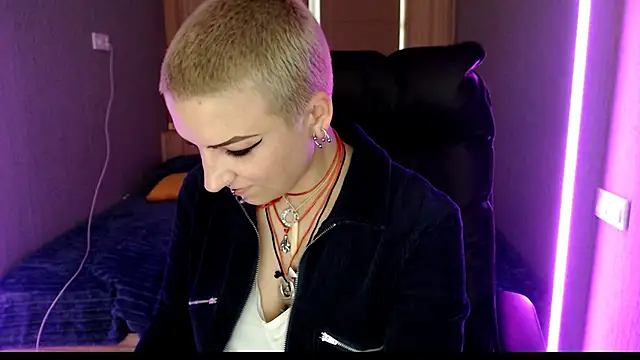 Sweet-n-Strong live XXX chat