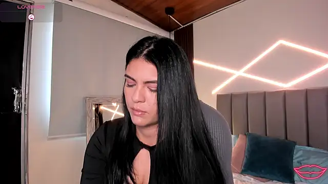 Veronicalanx1 Adlı Modelin Canlı XXX Sohbeti