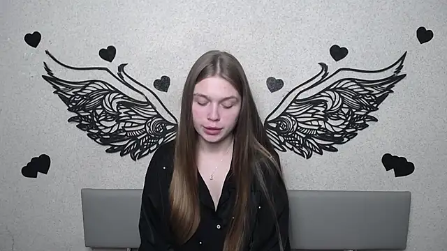 LaraPika Live XXX-chat