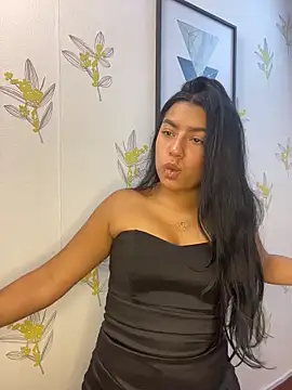 Laia_white live XXX chat